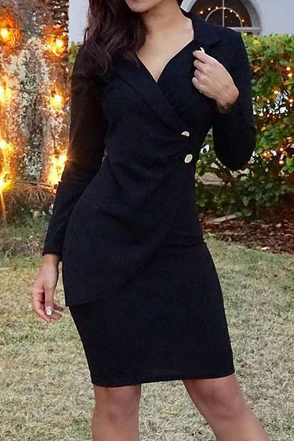 Beautifully Finished Dress in a Timeless Design