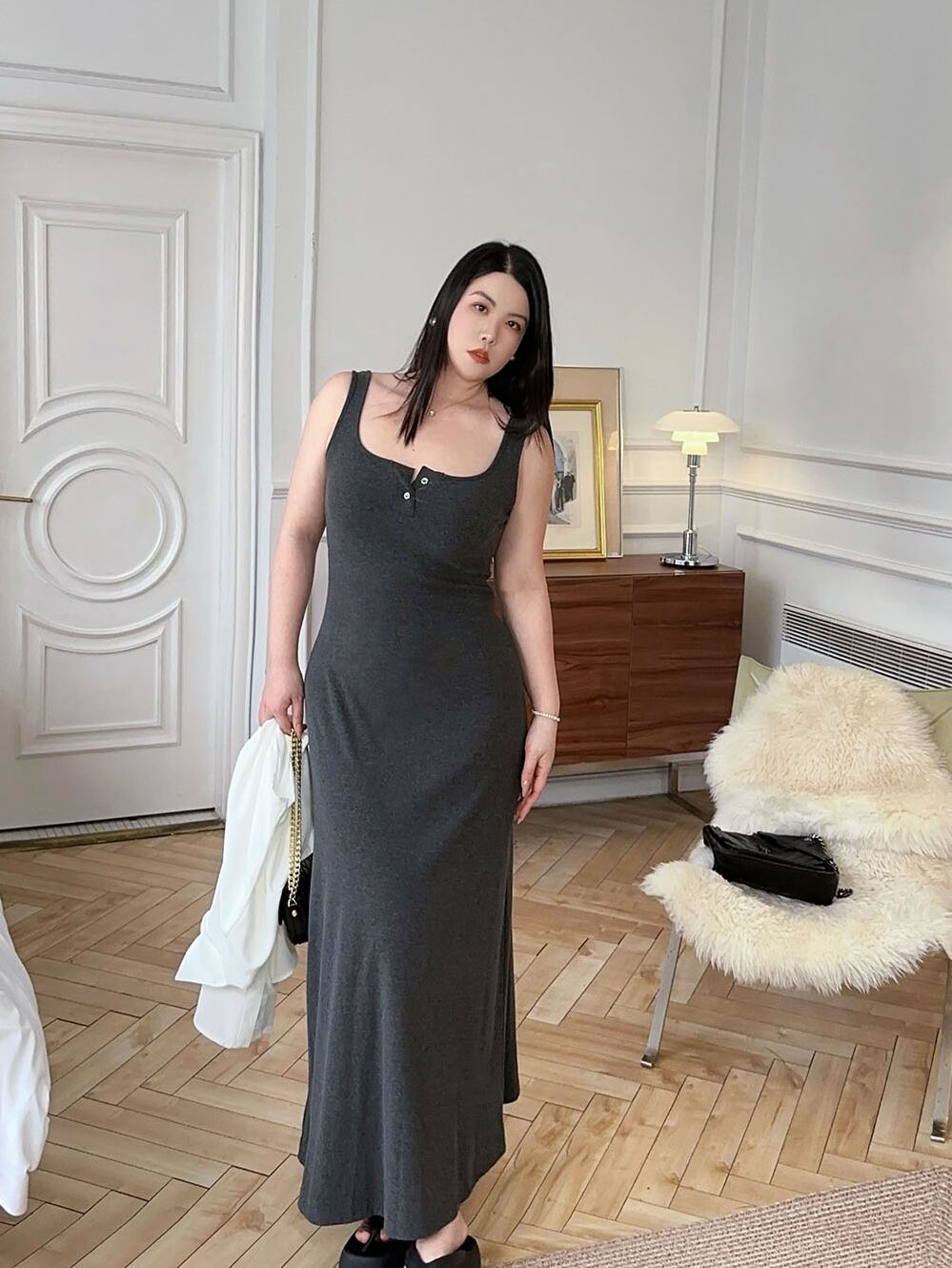 Beautifully Crafted Dress in a Classic Style