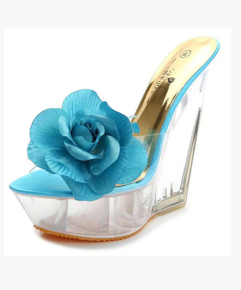 Well Tailored Heels with a Graceful Silhouette