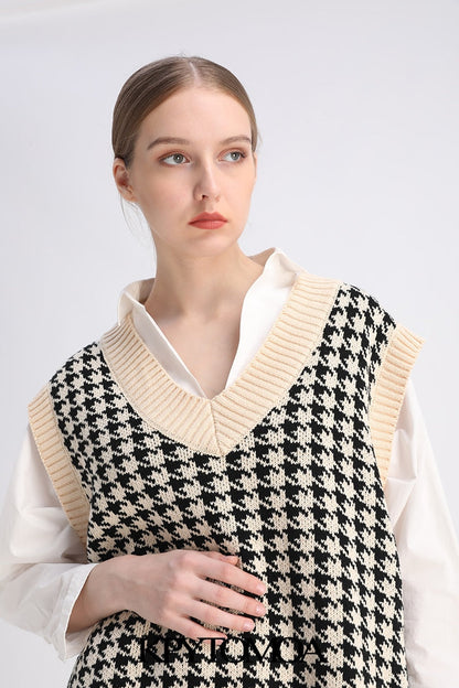 Beautifully Finished Coat in a Timeless Design