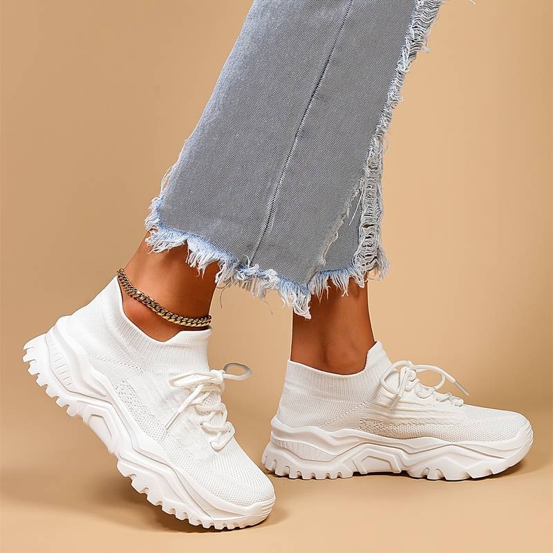Classic Vintage Sneakers with a Flattering Fit