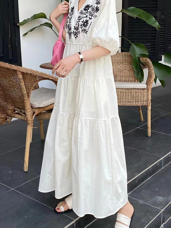 Effortlessly Elegant Dress with a Timeless Design