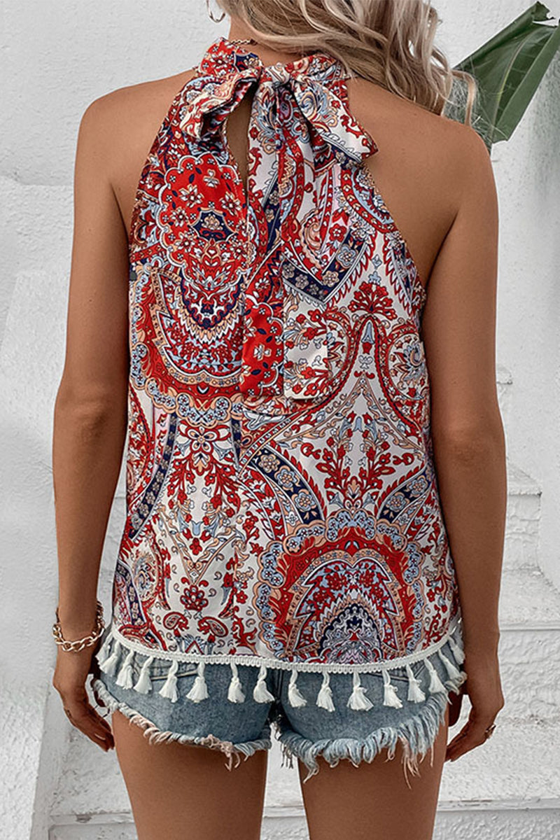 Effortlessly Elegant Top with a Timeless Design