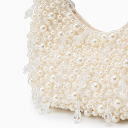 Well Tailored Bag with a Graceful Silhouette