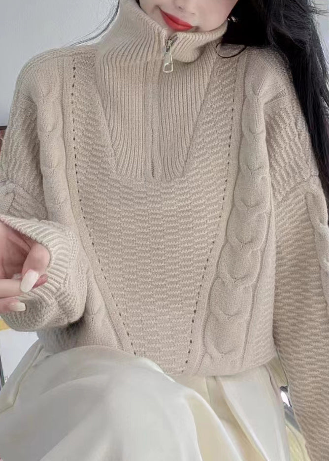Well Tailored Sweater with a Graceful Silhouette