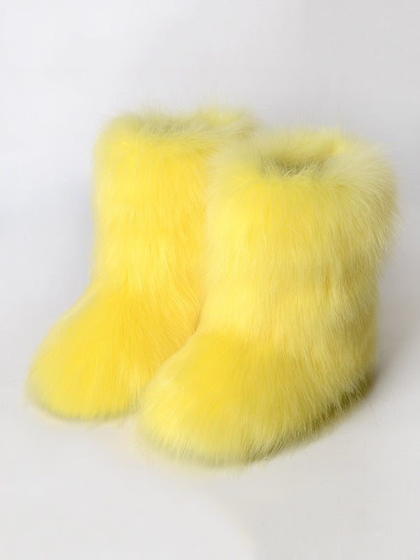 Effortlessly Elegant Boots with a Timeless Design