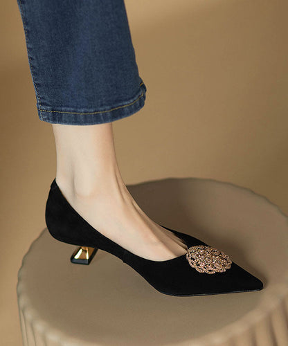 Well Tailored Heels with a Graceful Silhouette