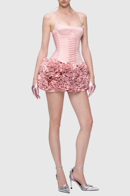 Well Tailored Garment with a Graceful Silhouette