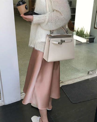 Well Tailored Garment with a Graceful Silhouette
