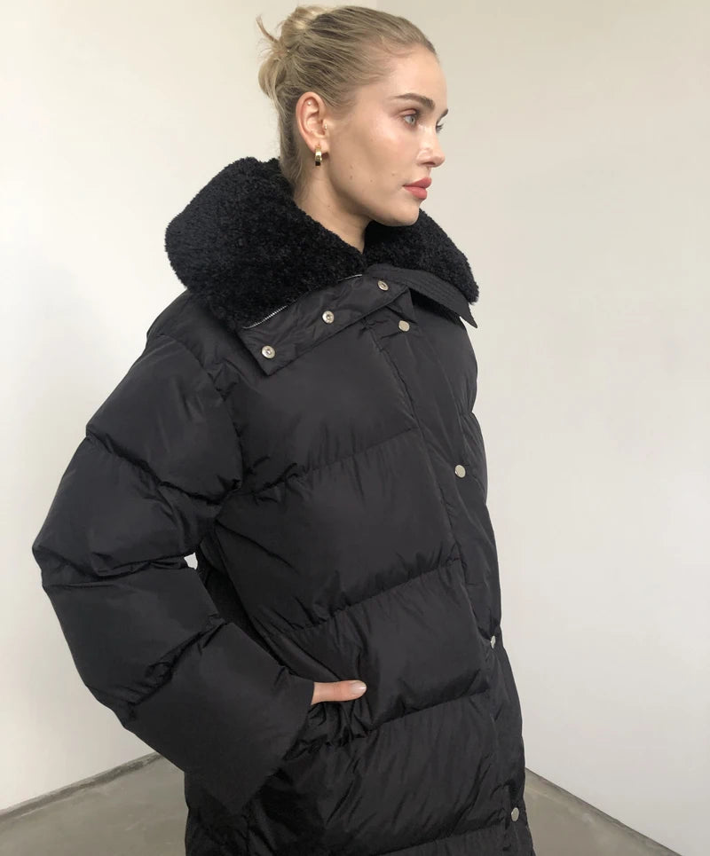 Well Tailored Jacket with a Graceful Silhouette