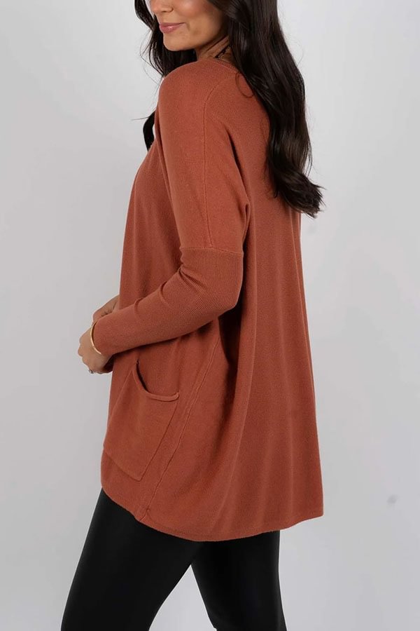 Well Tailored Sweater with a Graceful Silhouette