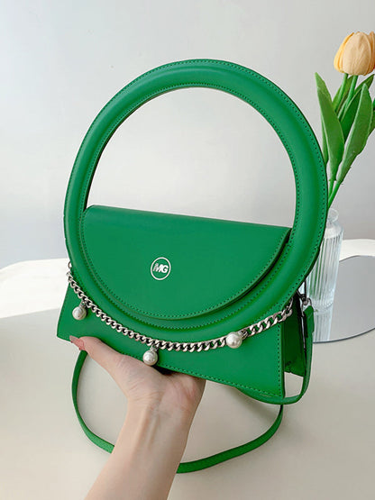 Well Tailored Bag with a Graceful Silhouette