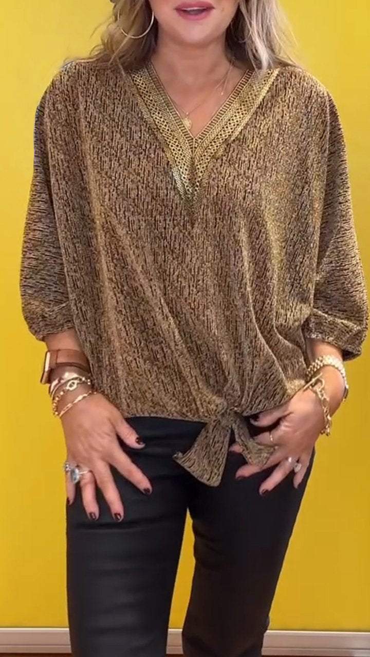 Effortlessly Elegant Top with a Timeless Design