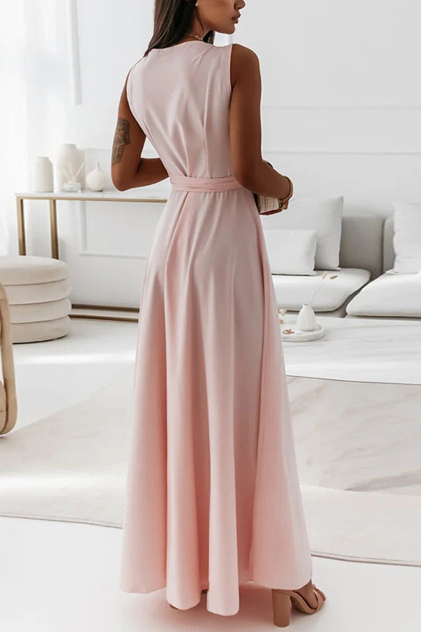 Sophisticated Dress with a Clean Classic Look