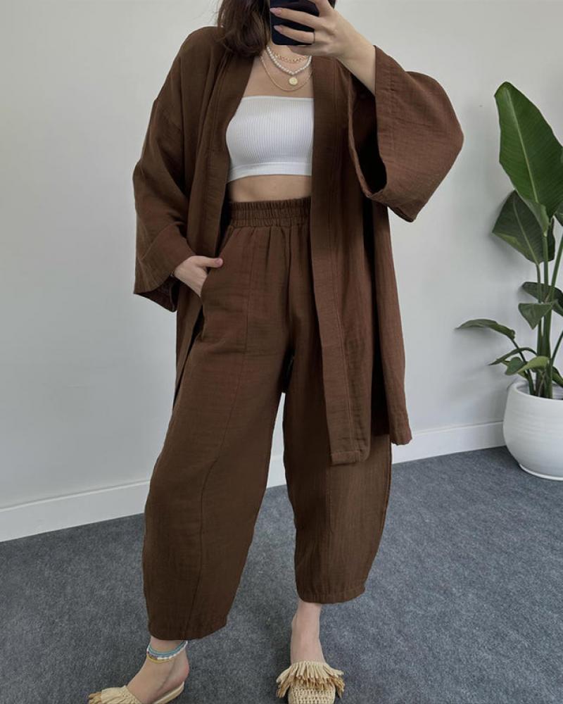 Effortlessly Elegant Garment with a Timeless Design