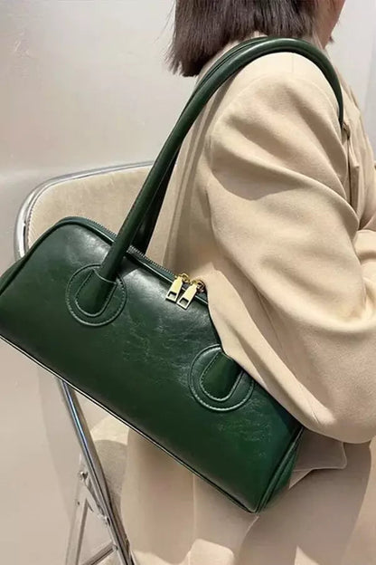 Sophisticated Bag with a Clean Classic Look