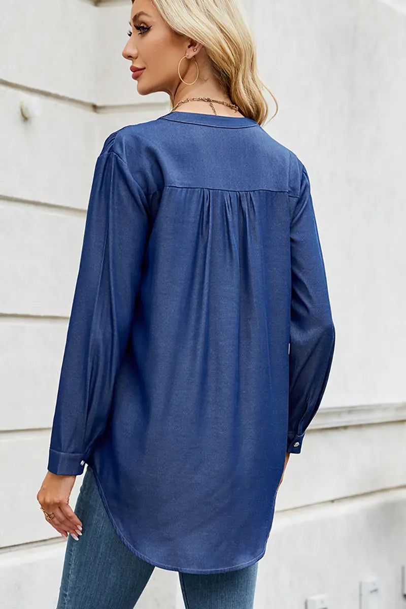 Sophisticated Blouse with a Clean Classic Look