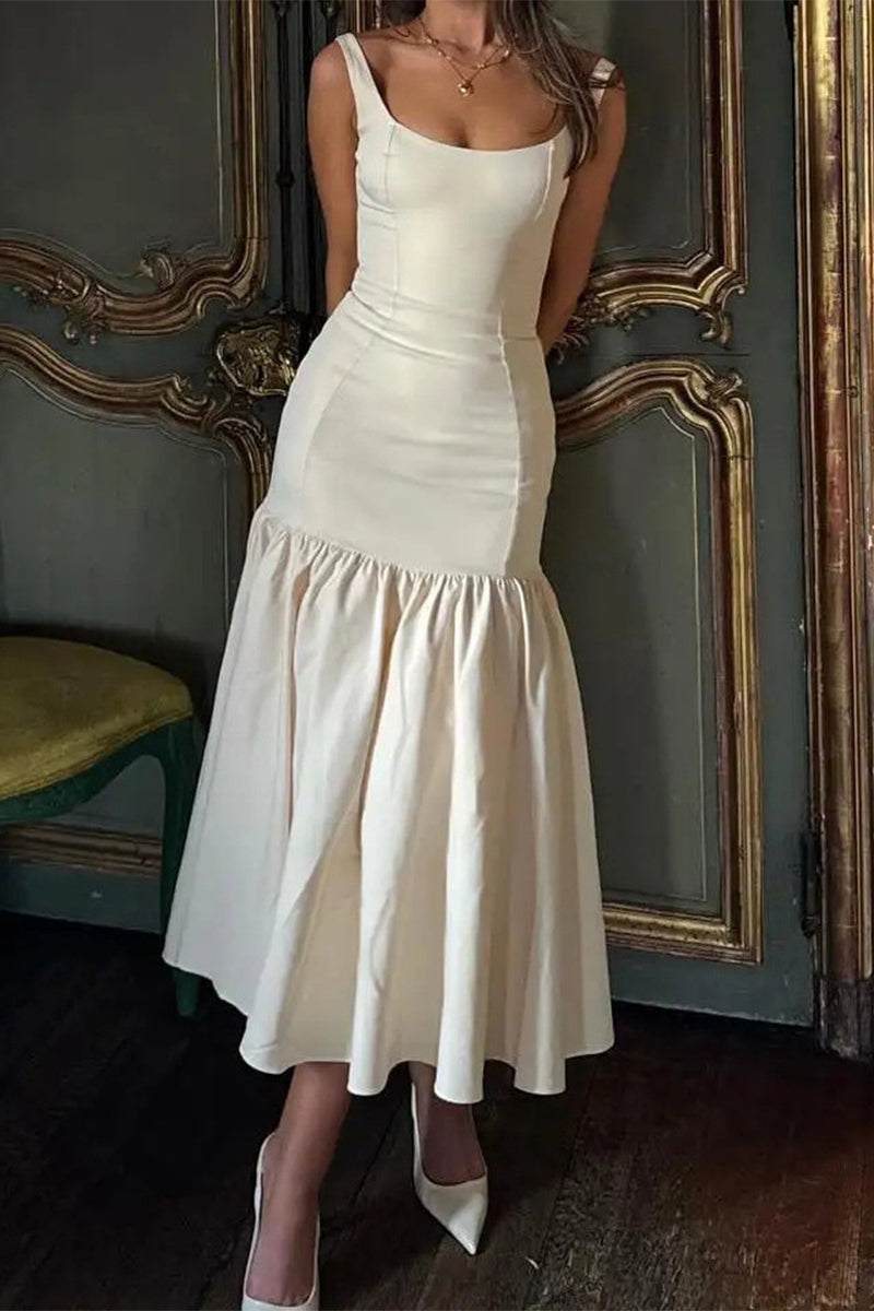 Beautifully Finished Dress in a Timeless Design