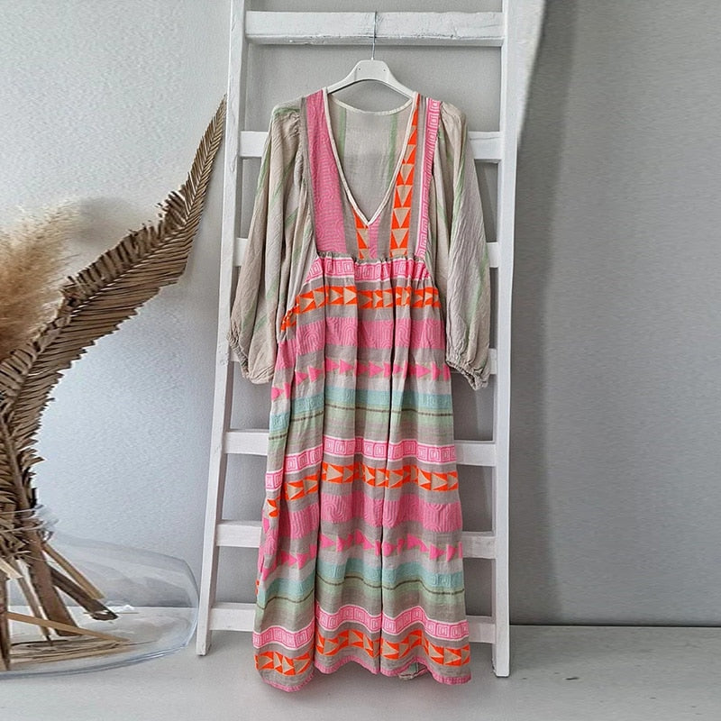 Classic Vintage & Enduringly Stylish Dress