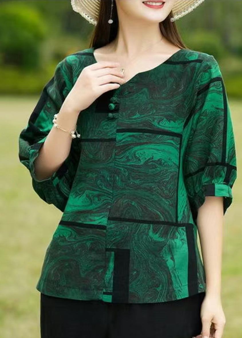 Classic Vintage Top with a Flattering Fit