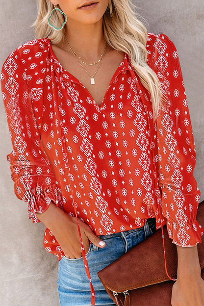 Well Tailored Top with a Graceful Silhouette