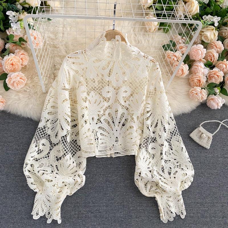 Sophisticated Blouse with a Clean Classic Look