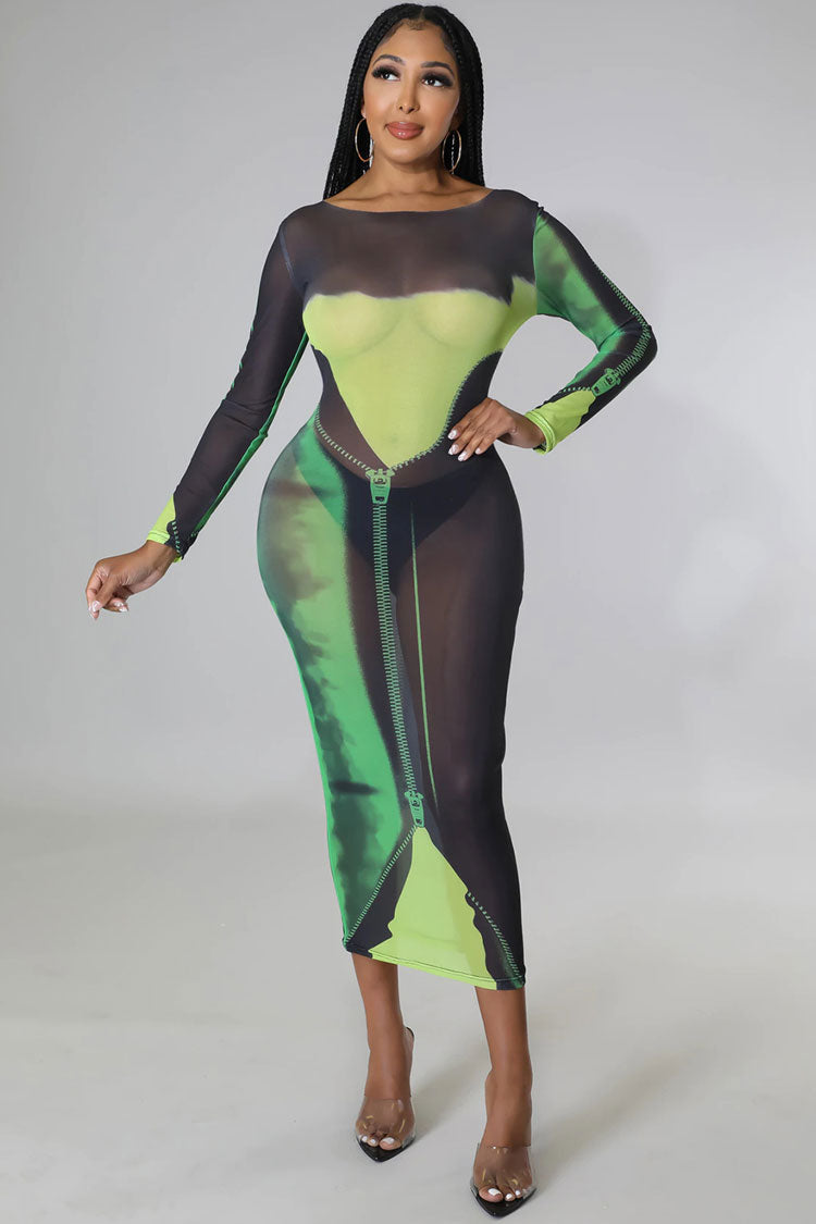 Beautifully Finished Dress in a Timeless Design