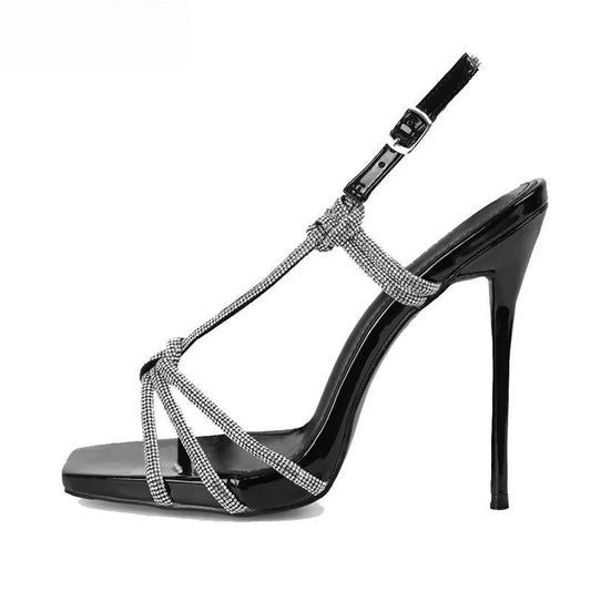 Classic Vintage Heels with a Flattering Fit