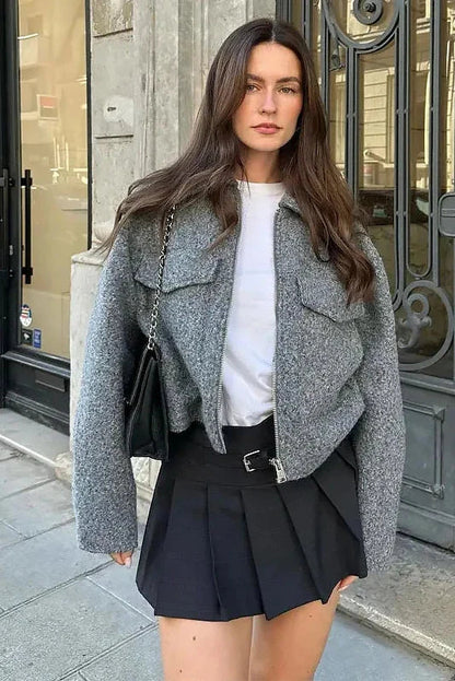 Effortlessly Elegant Jacket with a Timeless Design