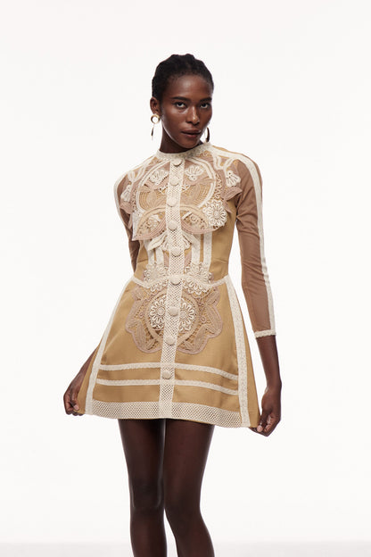 Polished Dress with an Effortless Classic Look