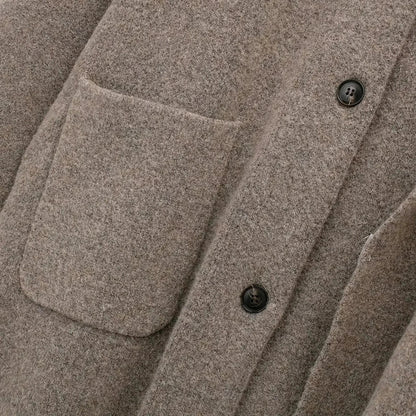 Well Tailored Coat with a Graceful Silhouette