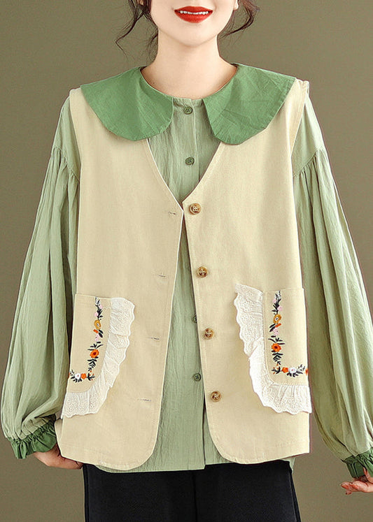 Well Tailored Blouse with a Graceful Silhouette