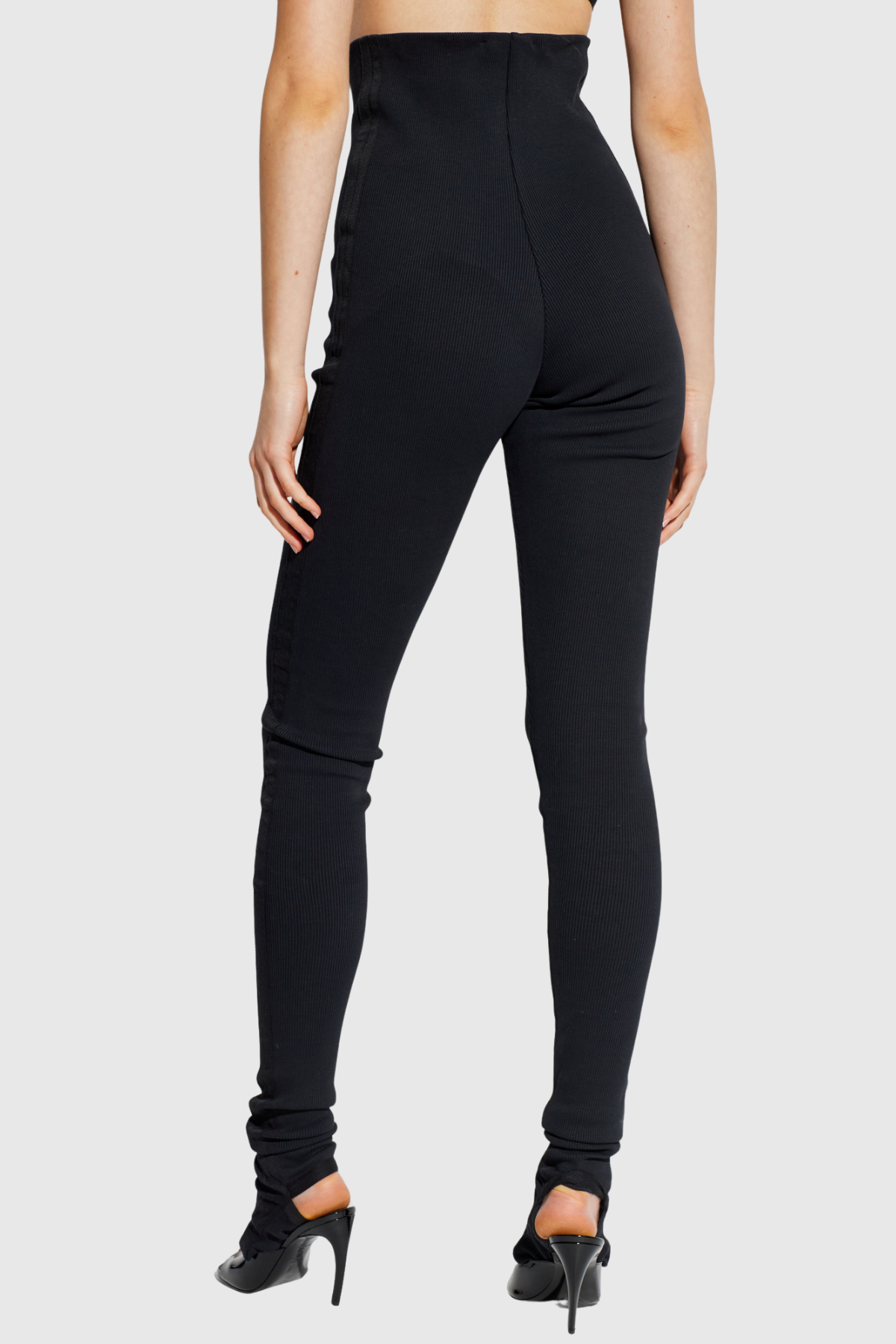 Beautifully Finished Pants in a Timeless Design