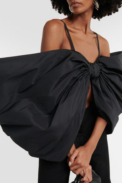 Well Tailored Top with a Graceful Silhouette