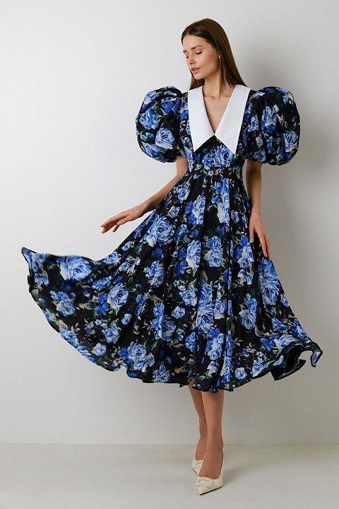Classic Vintage Dress with a Flattering Fit