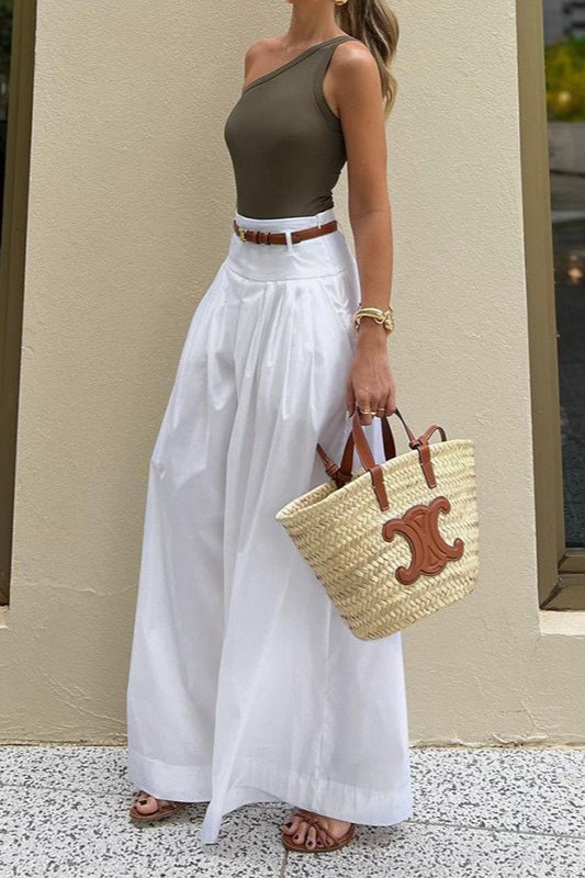 Well Tailored Pants with a Graceful Silhouette