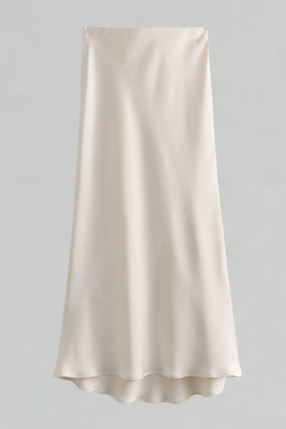 Effortlessly Elegant Garment with a Timeless Design