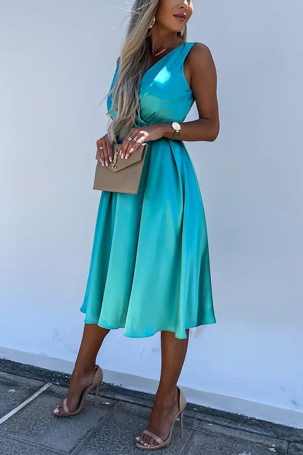 Sophisticated Dress with a Clean Classic Look