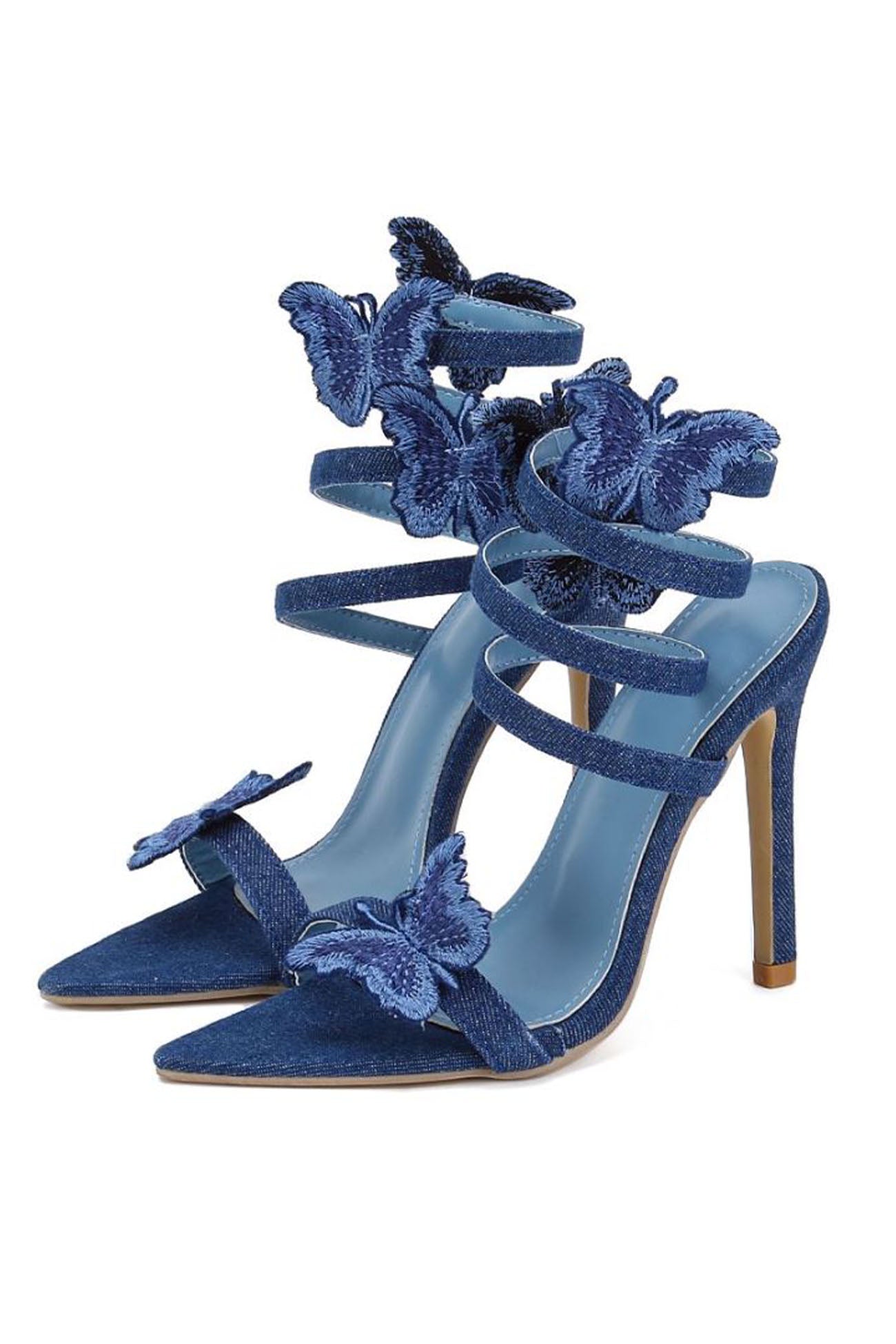 Effortlessly Elegant Heels with a Timeless Design