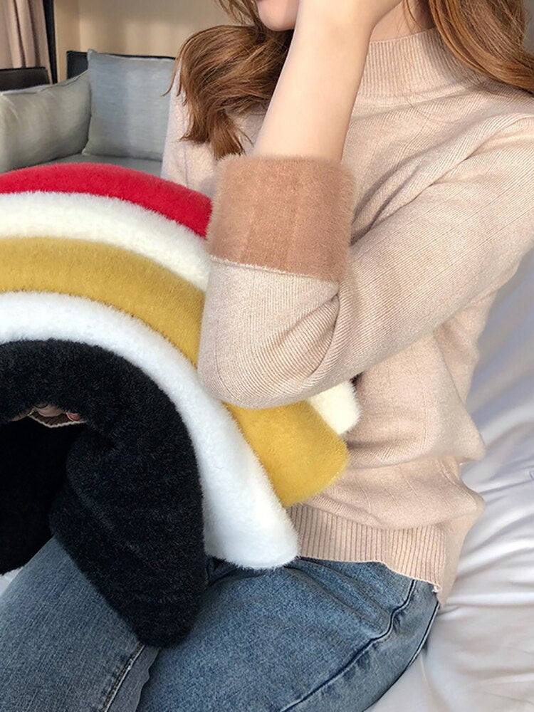 Classic Vintage Sweater with a Flattering Fit