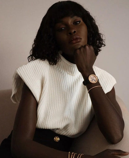 Effortlessly Elegant Top with a Timeless Design