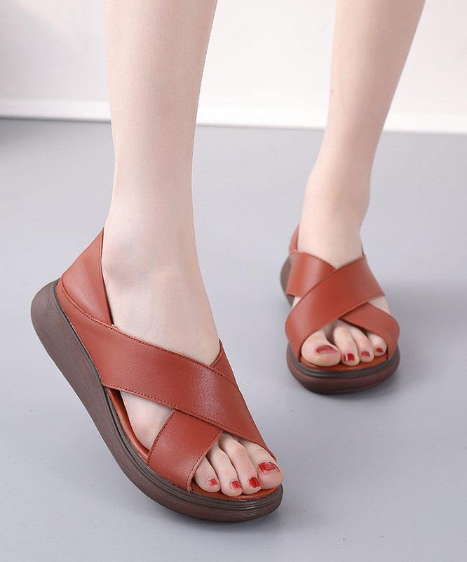 Effortlessly Elegant Sandals with a Timeless Design