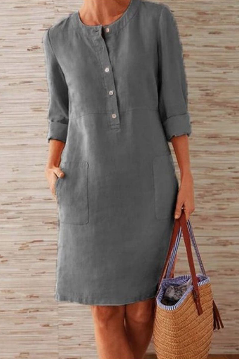 Effortlessly Elegant Dress with a Timeless Design