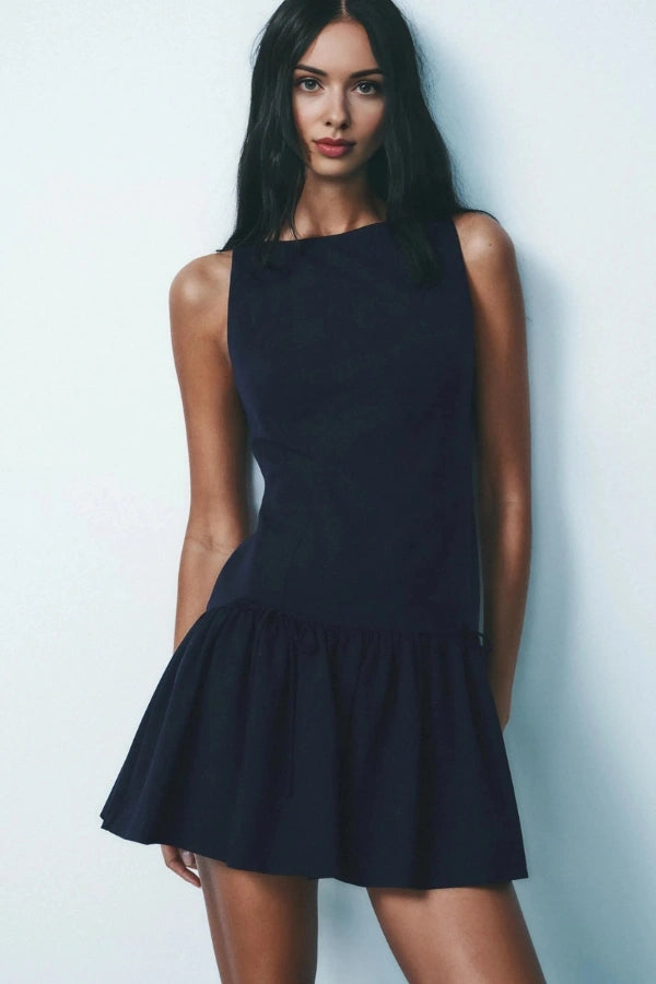 Sophisticated Dress with a Clean Classic Look
