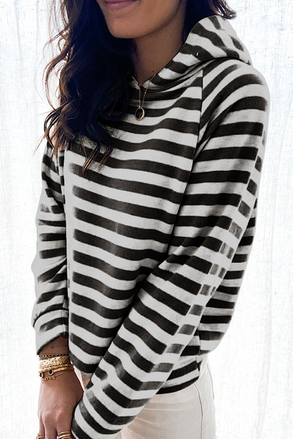 Well Tailored Top with a Graceful Silhouette