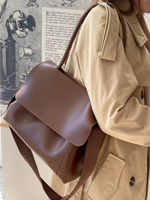 Well Tailored Bag with a Graceful Silhouette
