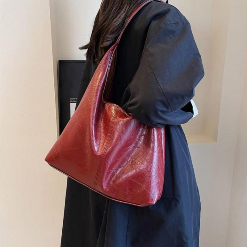 Effortlessly Elegant Garment with a Timeless Design