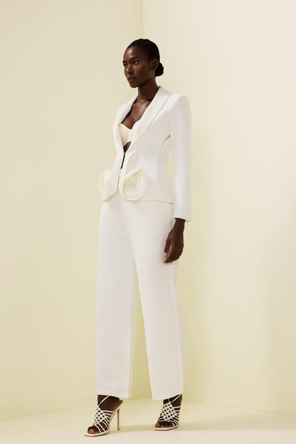 Polished Pants with an Effortless Classic Look