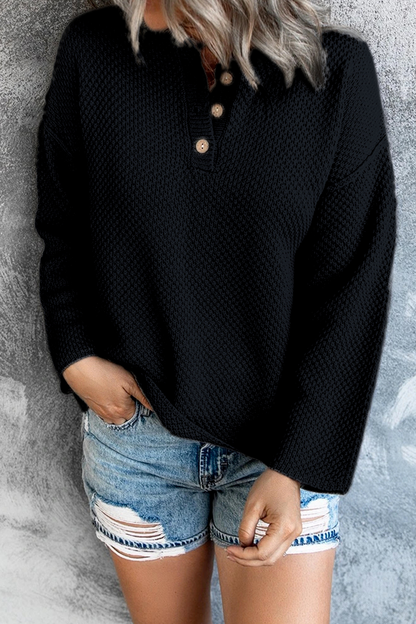Well Tailored Sweater with a Graceful Silhouette