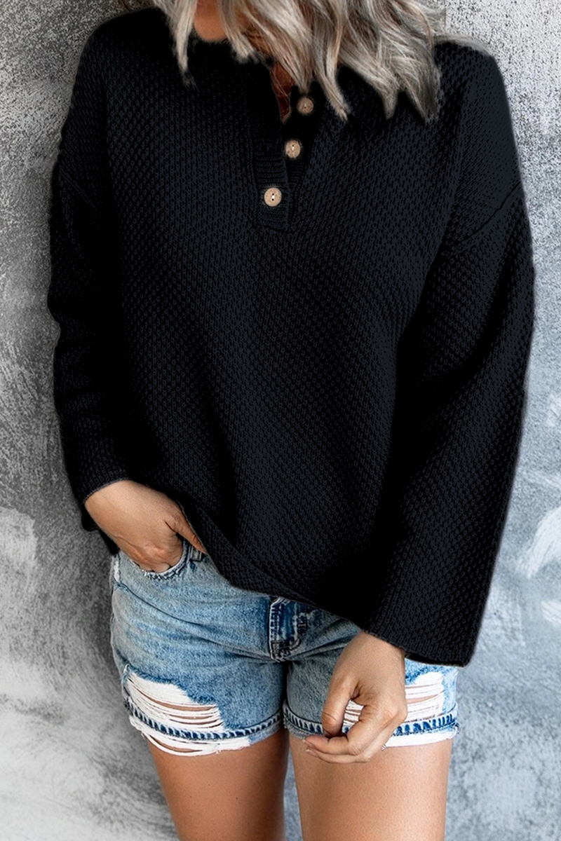 Well Tailored Sweater with a Graceful Silhouette